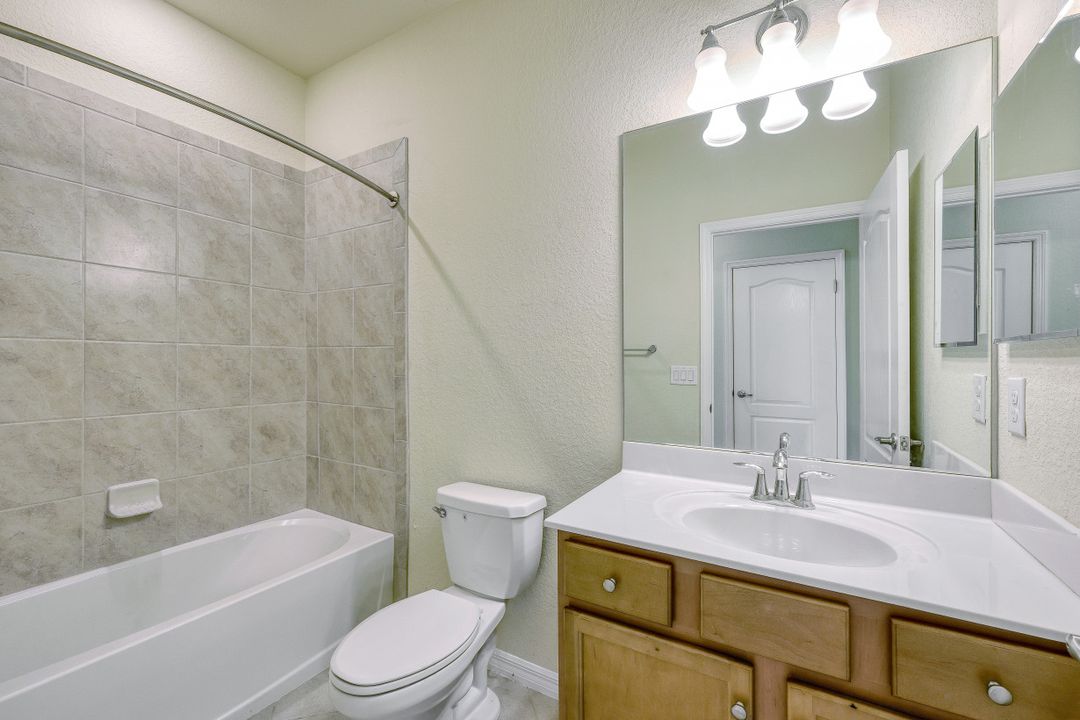 2565 Caslotti Way, Cape Coral, FL 33909