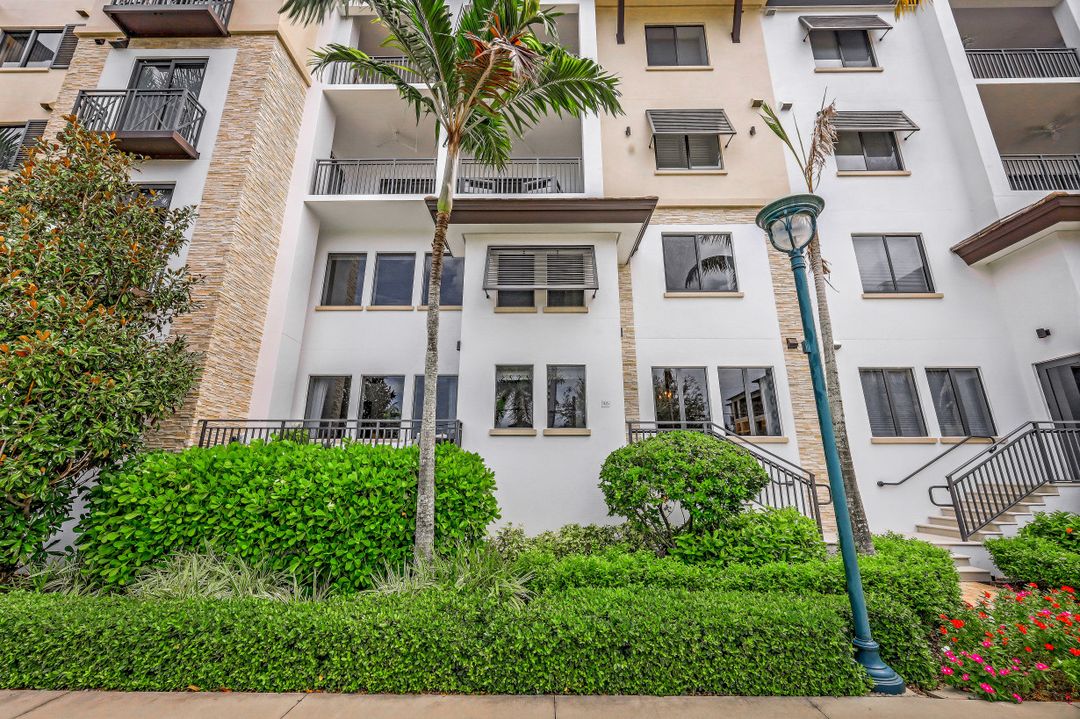 1030 3rd Ave S #105, Naples, FL 34102