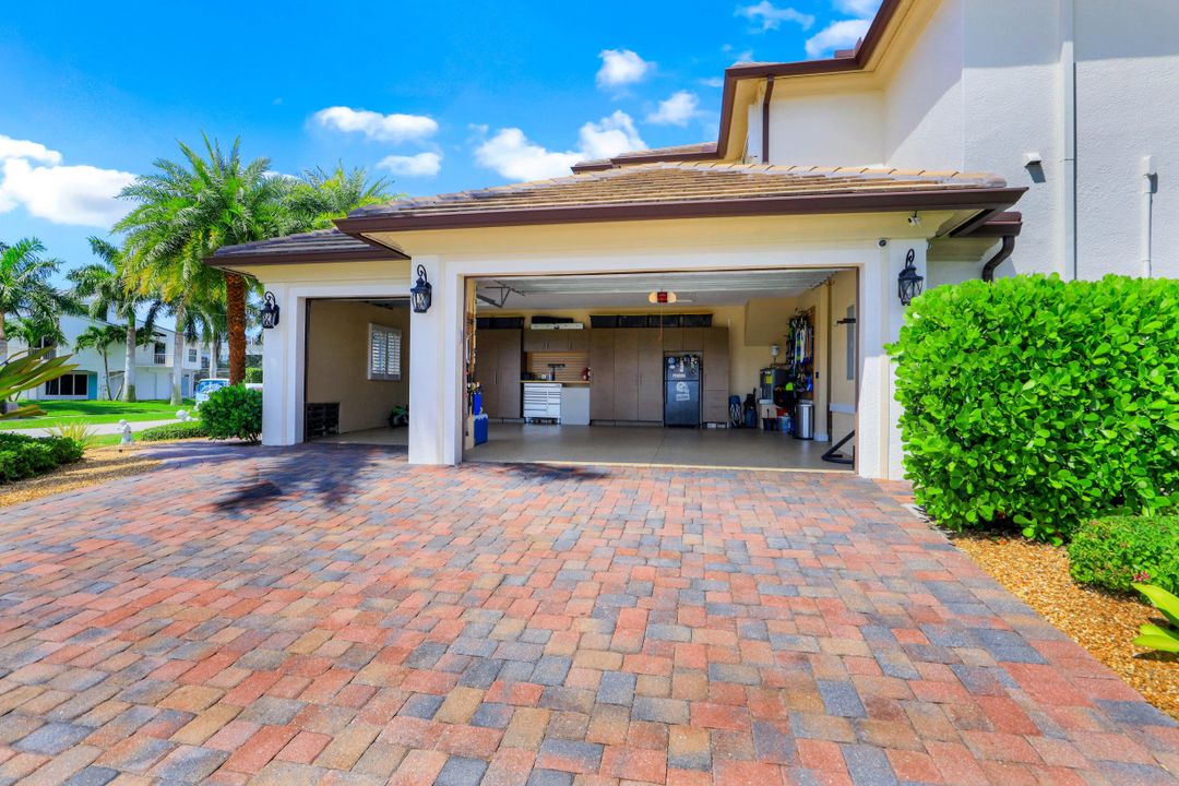431 Swiss Ct, Marco Island, FL 34145