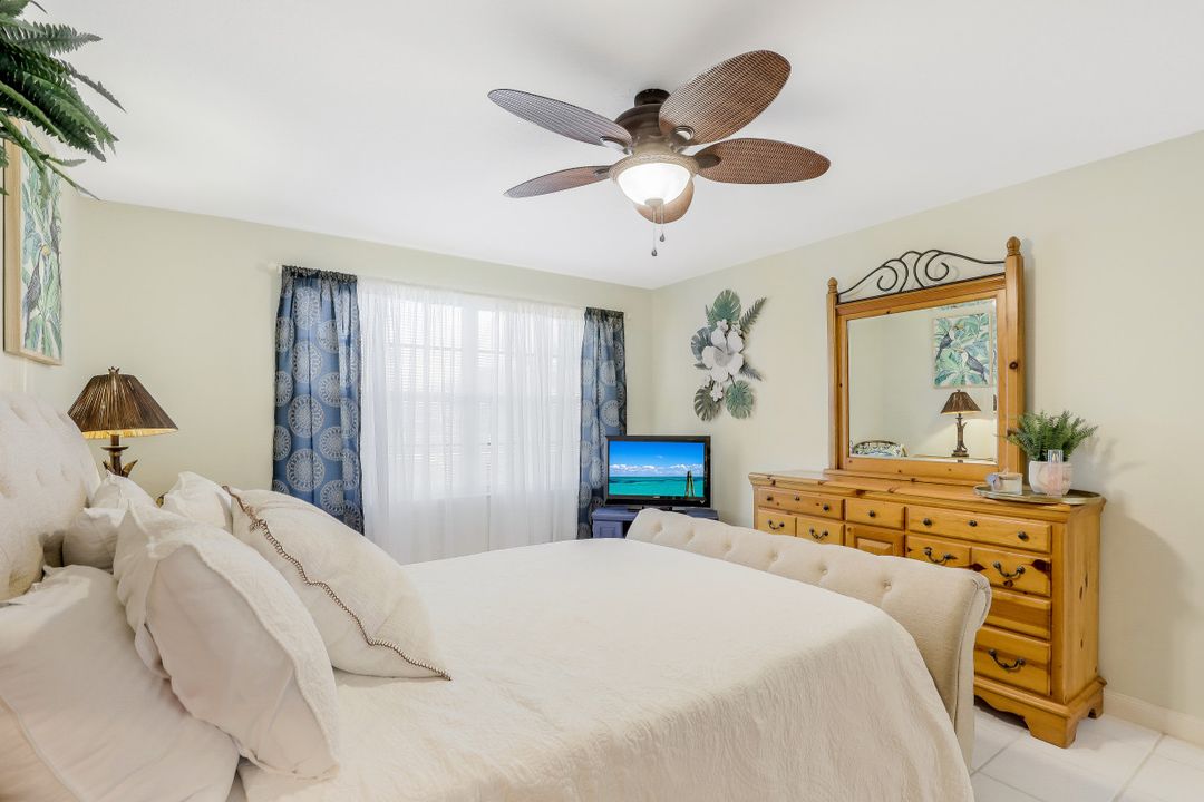 3687 El Segundo Ct, Naples, FL 34109