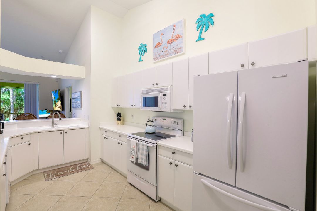 8175 Celeste Dr #1229, Naples, FL 34113