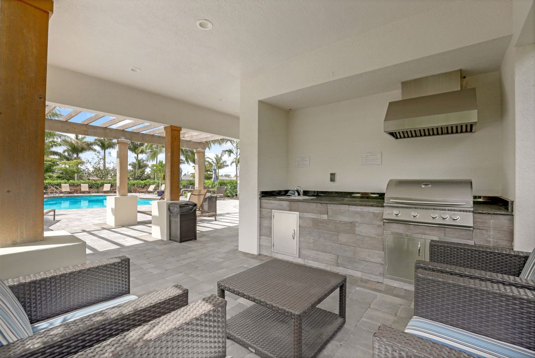 19698 Estero Pointe Ln, Fort Myers, FL 33908