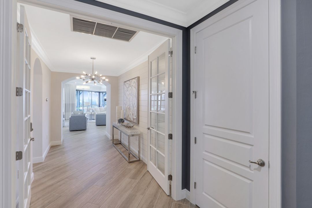 16375 Viansa Way #202, Naples, FL 34110