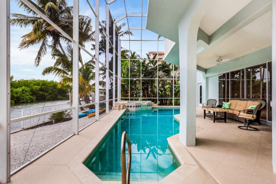 450 Spinnaker Dr, Marco Island, FL 34145