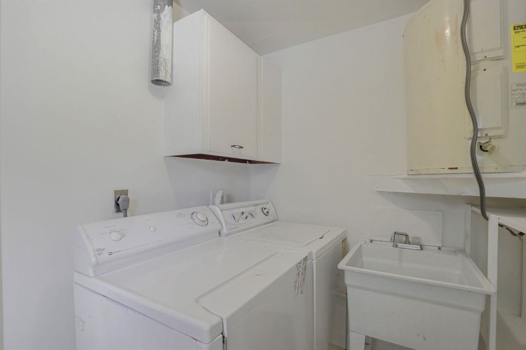 9820 Montana Ct, Bonita Springs, FL 34135