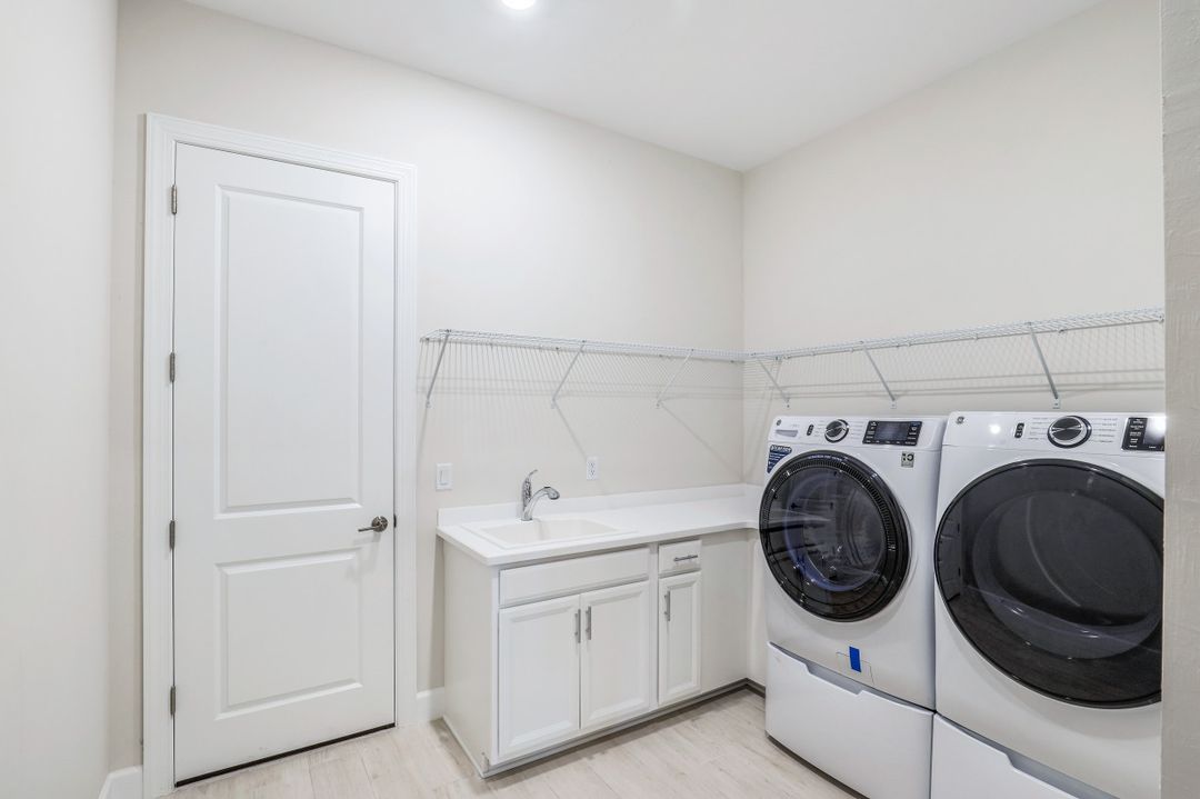 17497 Aquila Ct, Fort Myers, FL 33913