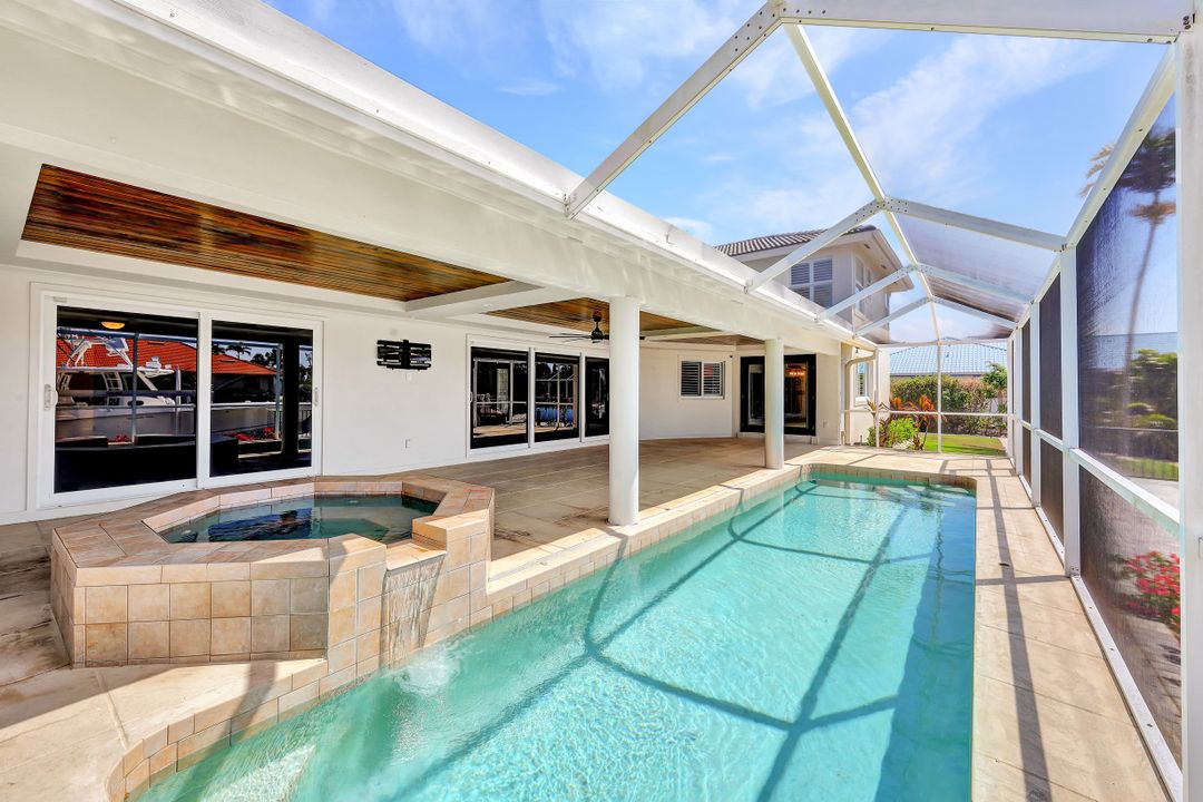 318 Polynesia Ct, Marco Island, FL 34145