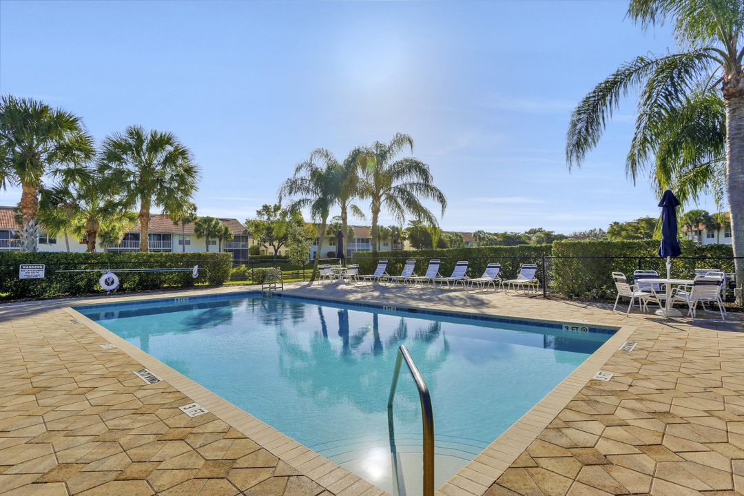 5100 Cedar Springs Dr #204, Naples, FL 34110