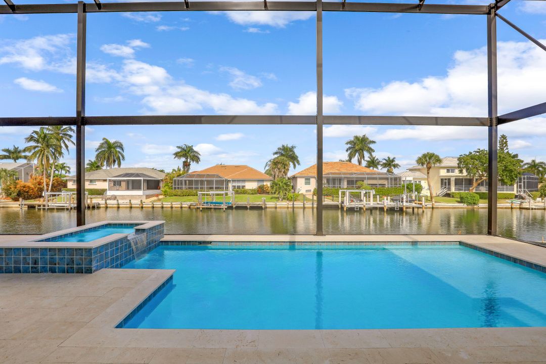 782 Saturn Ct, Marco Island, FL 34145