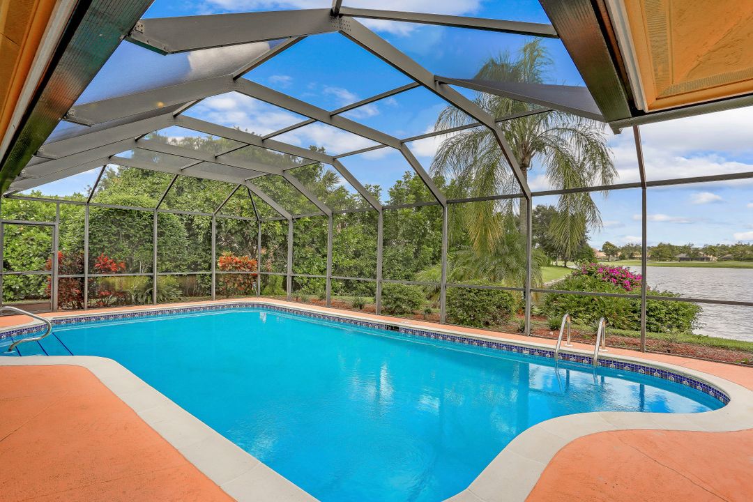 5895 Sonoma Ct, Naples, FL 34119