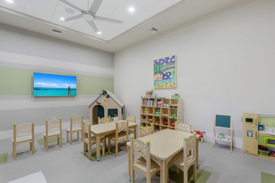 17441 Elkgrove Ln, Estero, FL 33928