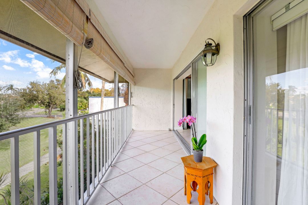 746 Broad Ave S, Naples, FL 34102