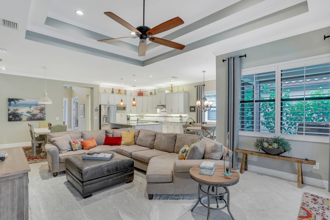 9104 Isla Bella Cir, Bonita Springs, FL 34135