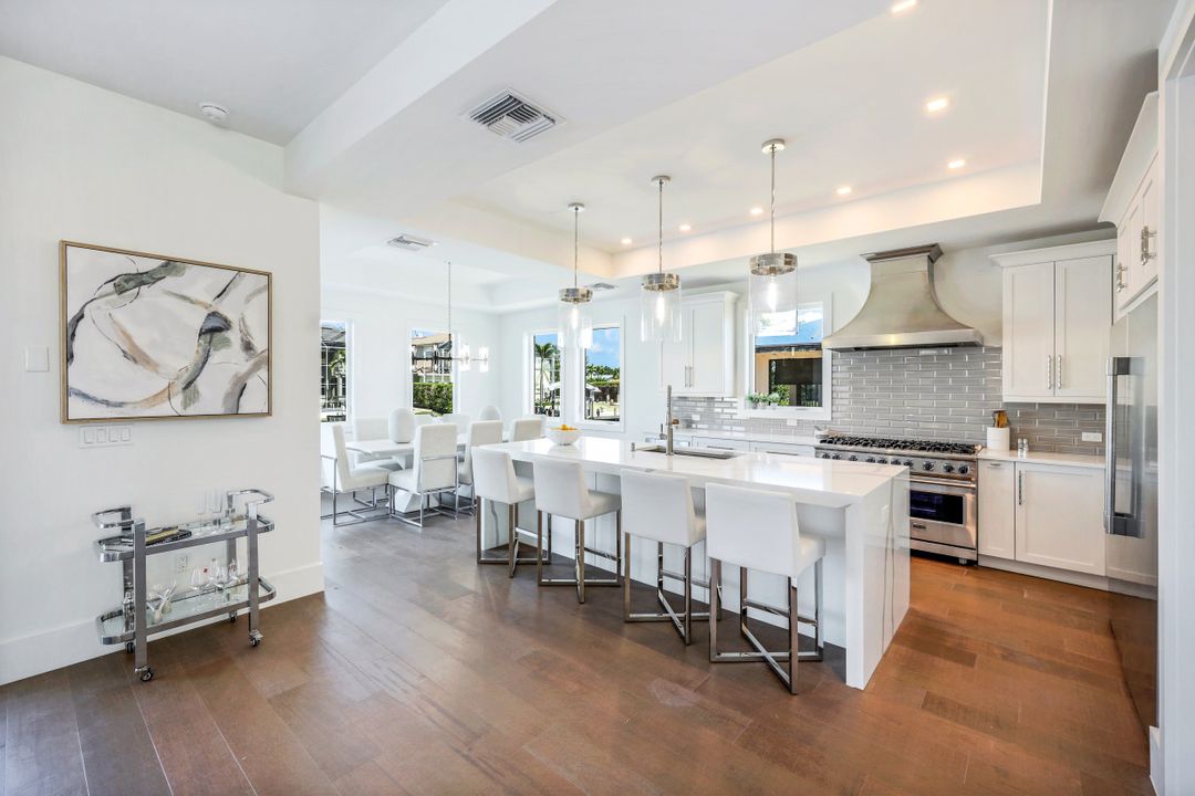 469 Germain Ave, Naples, FL 34108