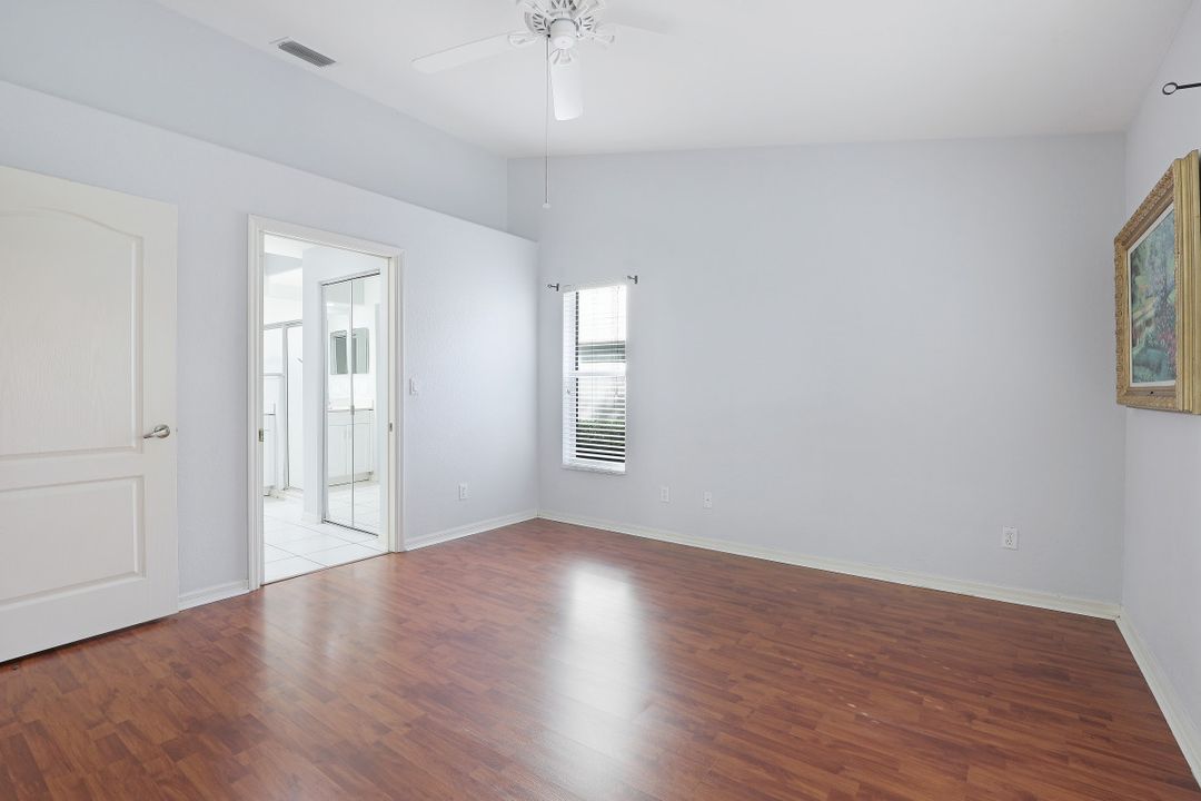 8435 Ibis Cove Cir, Naples, FL 34119