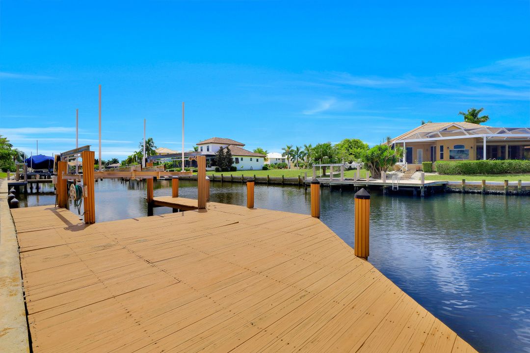278 Seminole Ct, Marco Island, FL 34145