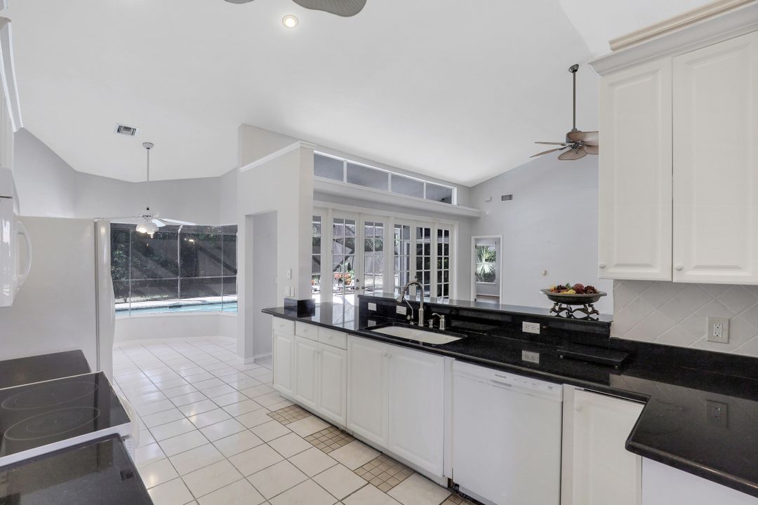 3781 Lakemont Dr, Bonita Springs, FL 34134