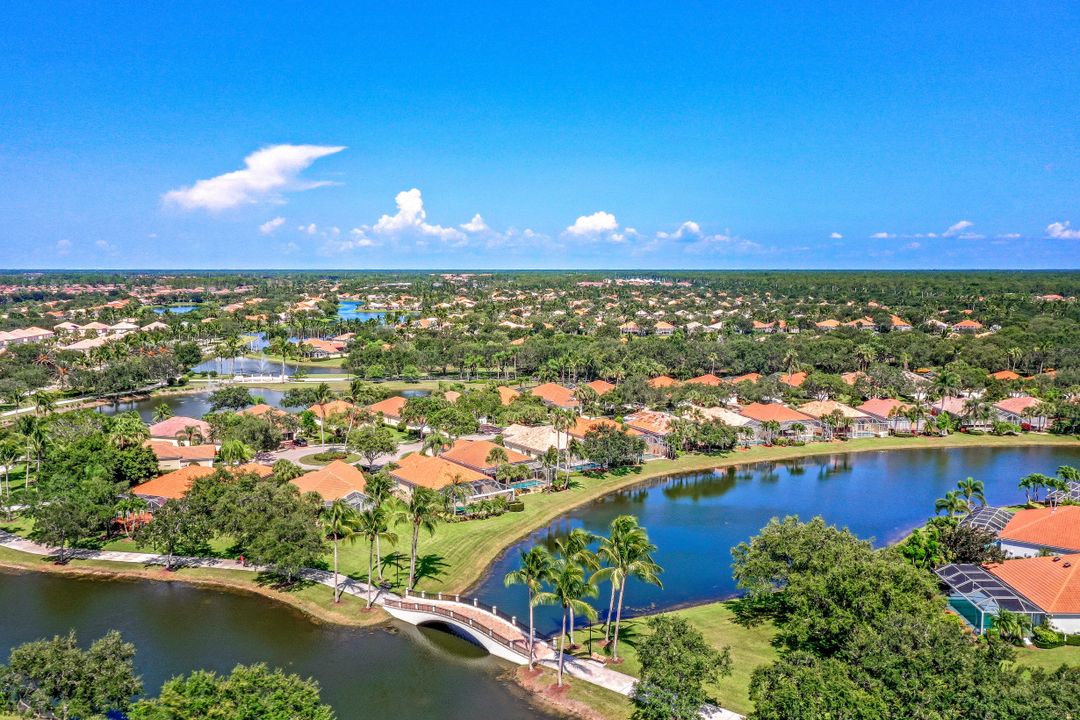 5981 Bermuda Ln, Naples, FL 34119