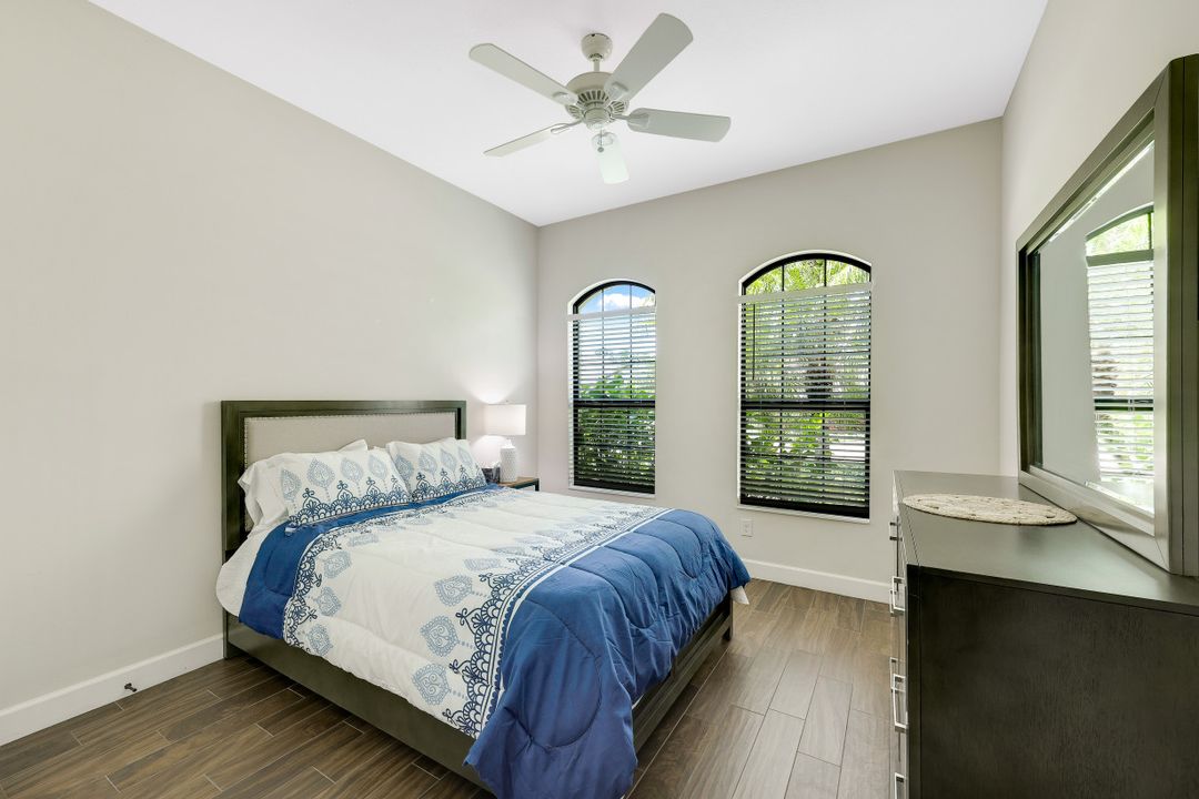 9160 Isla Bella Cir, Bonita Springs, FL 34135