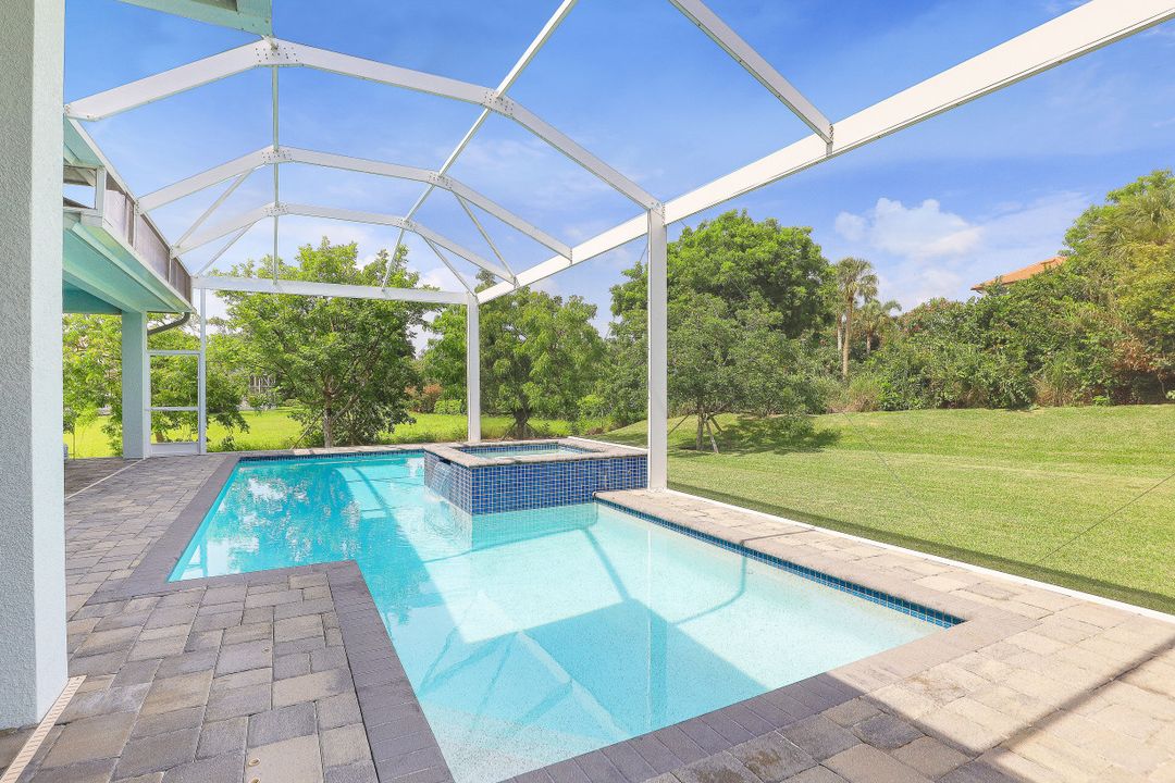 671 S Barfield Dr, Marco Island, FL 34145