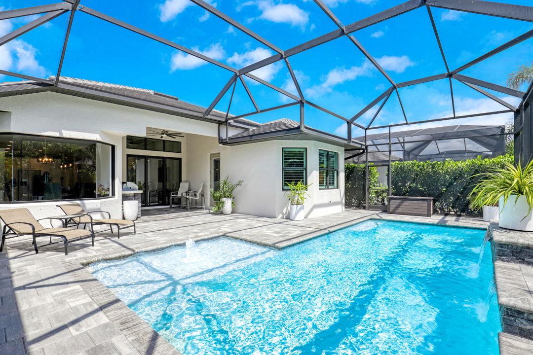 10086 Palazzo Dr, Naples, FL 34119