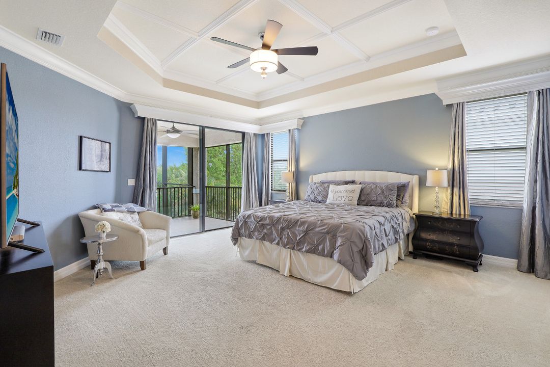 3342 Pacific Dr, Naples, FL 34119