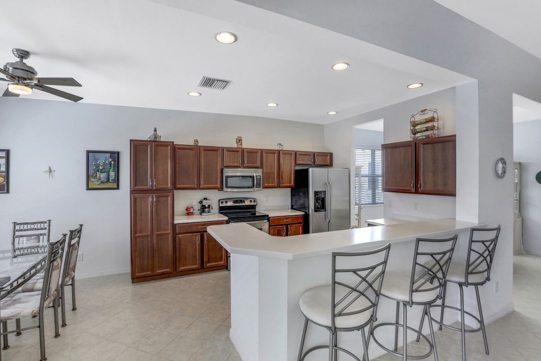 2632 Maraval Ct, Cape Coral, FL 33991