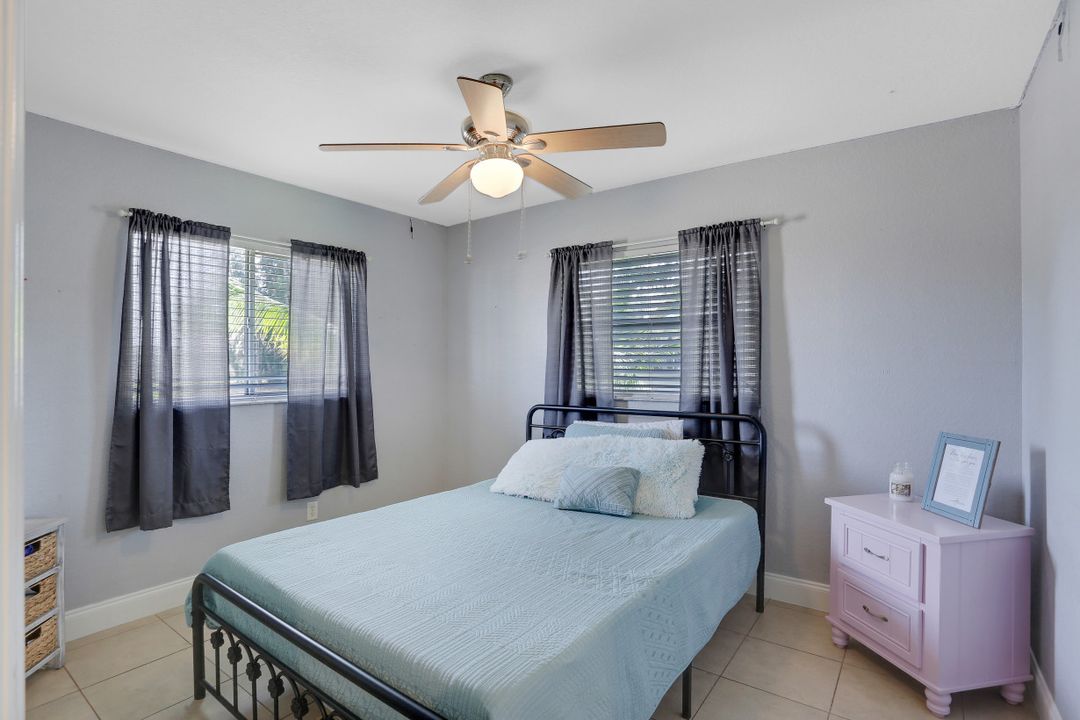 1021 NW 43rd Ave, Cape Coral, FL 33993