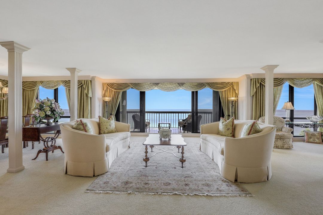 4551 Gulf Shore Blvd N #1003, Naples, FL 34103