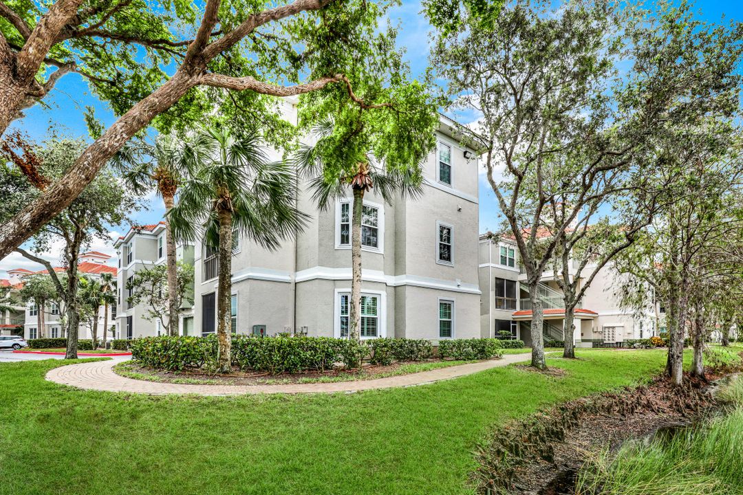 23560 Walden Center Dr #110, Estero, FL 34134