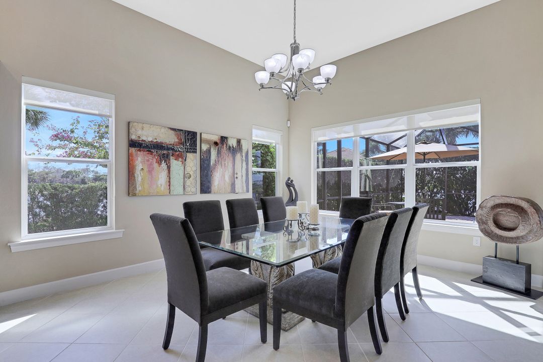 8961 Quarry Dr, Naples, FL 34120