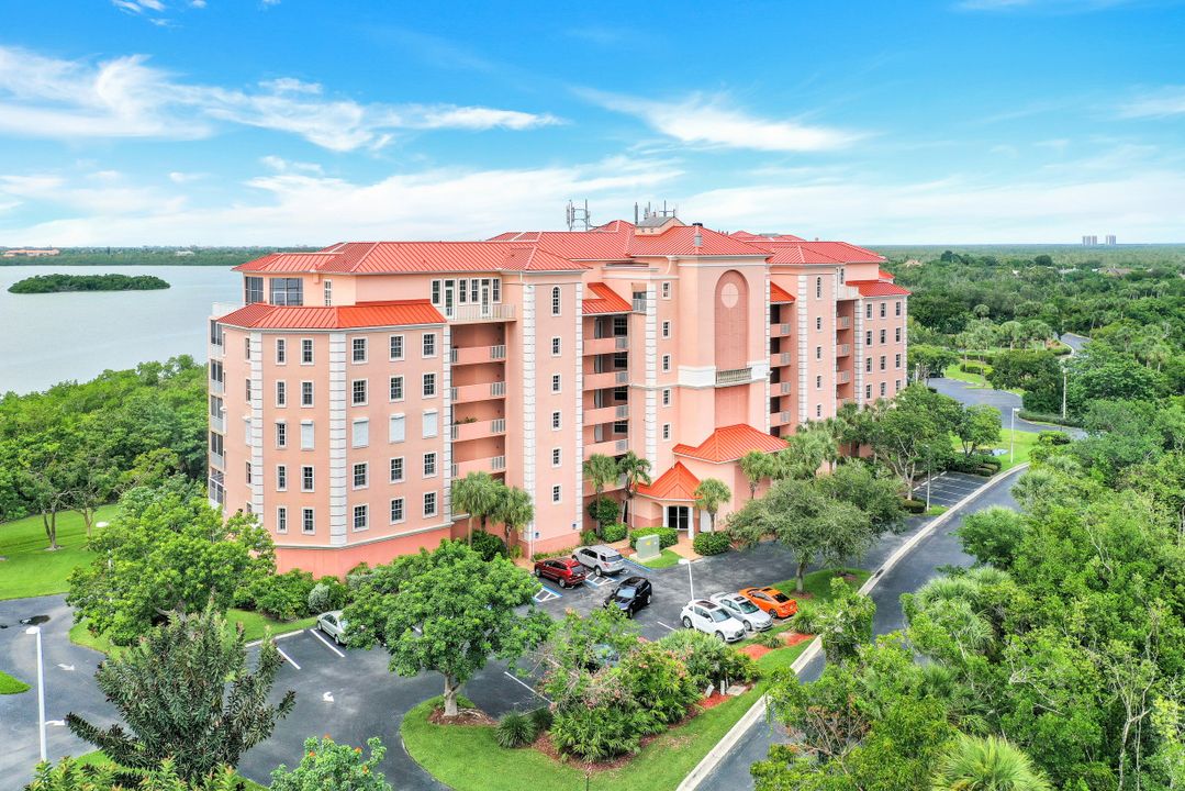 269 Vintage Bay Dr #212, Marco Island, FL 34145