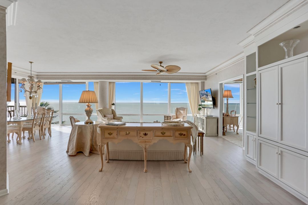 4951 Gulf Shore Blvd #302, Naples, FL 34103