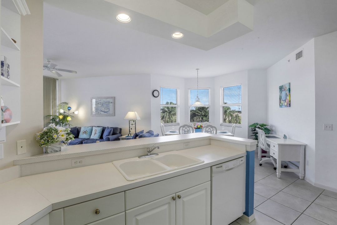 450 Launch Cir #504, Naples, FL 34108