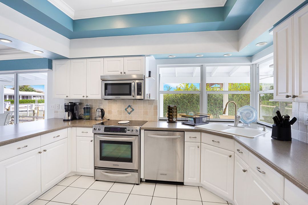 1201 Laurel Ct, Marco Island, FL 34145