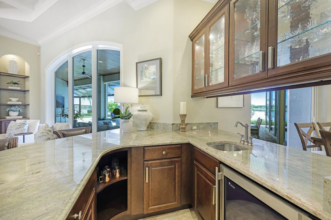 9337 Granite Ct, Naples, FL 34120