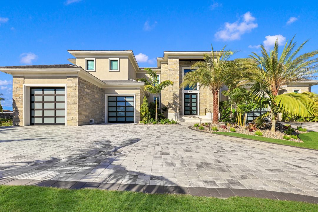 5603 Riverside Dr, Cape Coral, FL 33904