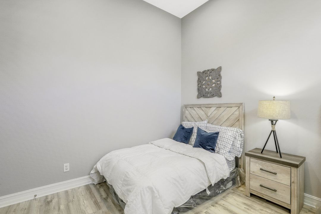 8873 Lely Island Cir, Naples, FL 34113