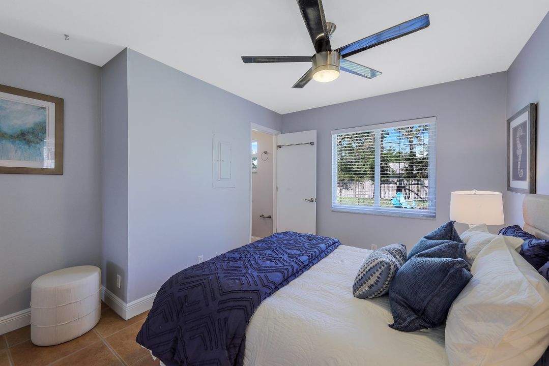 1239 Cooper Dr, Naples, FL 34103