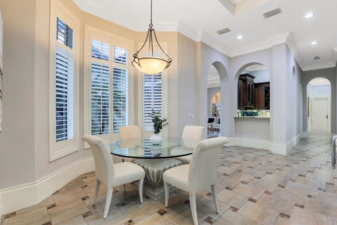 2228 Miramonte Ct, Naples, FL 34105