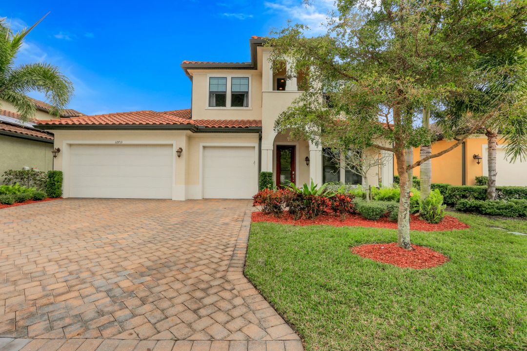 12713 Astor Pl, Fort Myers, FL 33913