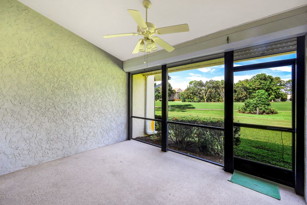 606 Kings Way, Naples, FL 34104