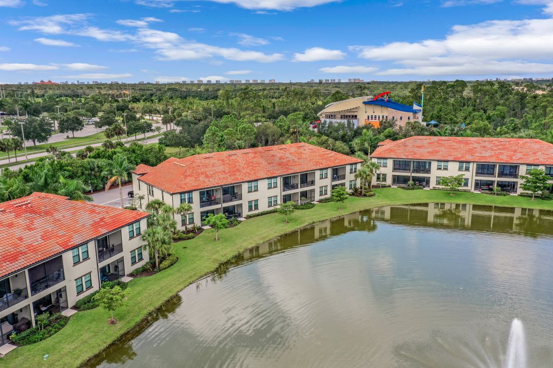 15098 Palmer Lake Cir #105, Naples, FL 34109