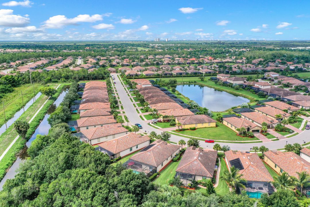 3639 Treasure Cove Cir, Naples, FL 34114