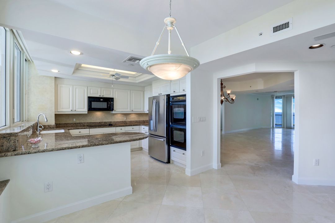 7117 Pelican Bay Blvd #1603, Naples, FL 34108