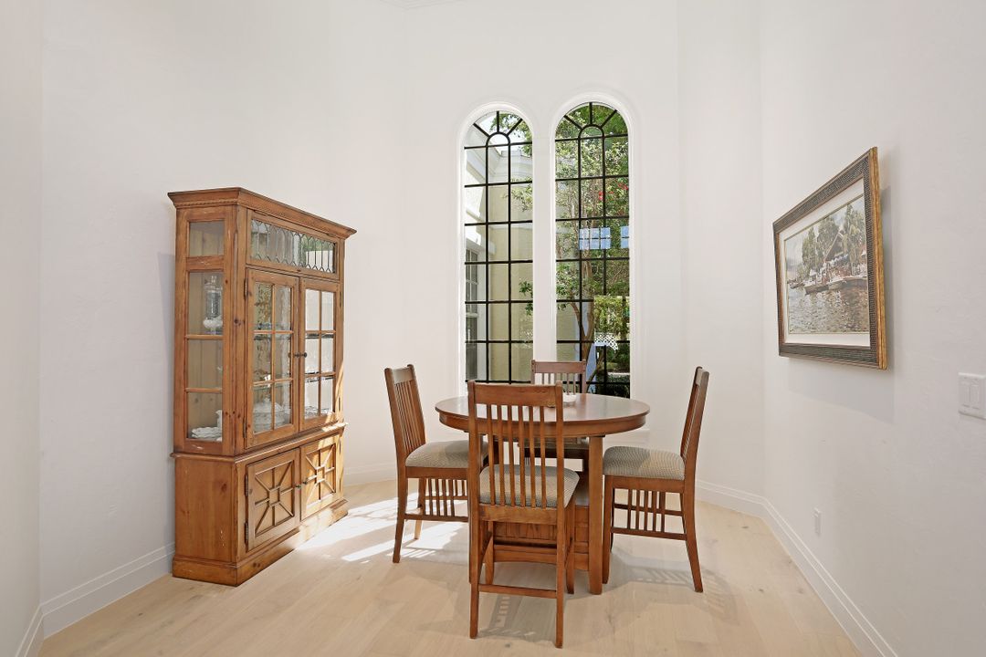 3725 Rachel Ln, Naples, FL 34103