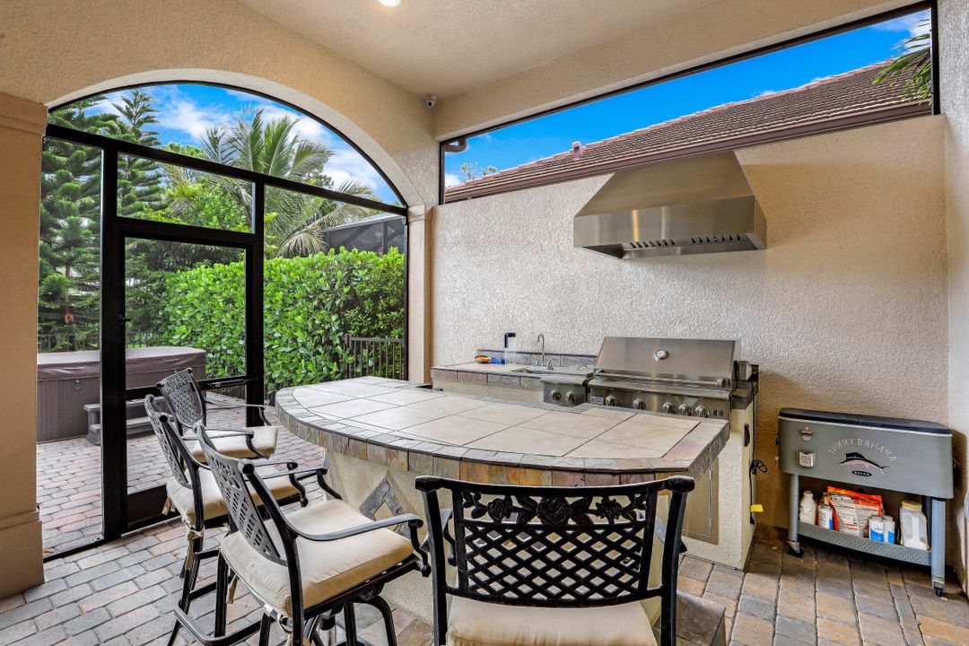 14713 Reserve Ln, Naples, FL 34109