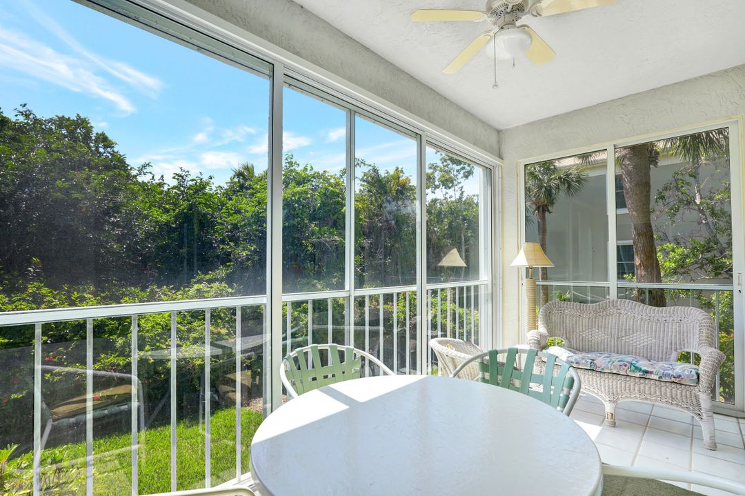 5897 Chanteclair Dr #314, Naples, FL 34108