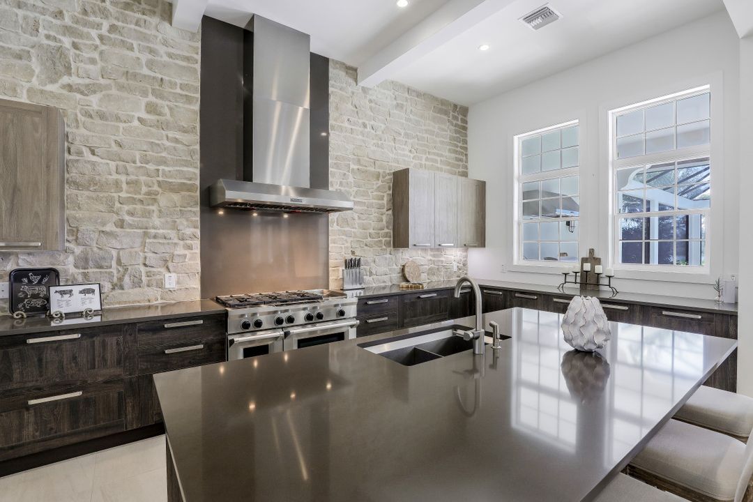 3202 Cullowee Ln, Naples, FL 34109