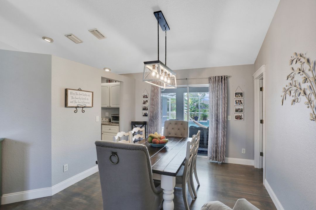 1021 NW 43rd Ave, Cape Coral, FL 33993